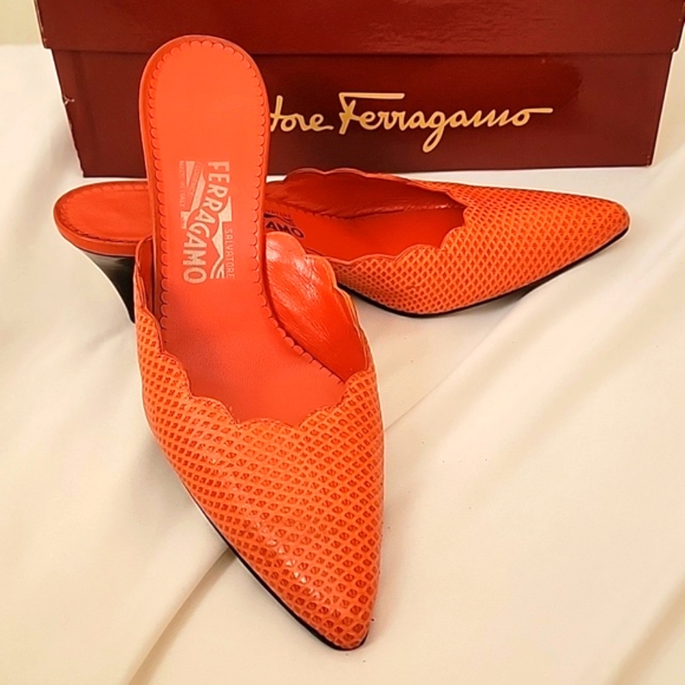⭐️Salvatore Ferragamo Authentic Orange Mule Loafer Slides with Scalloped detail